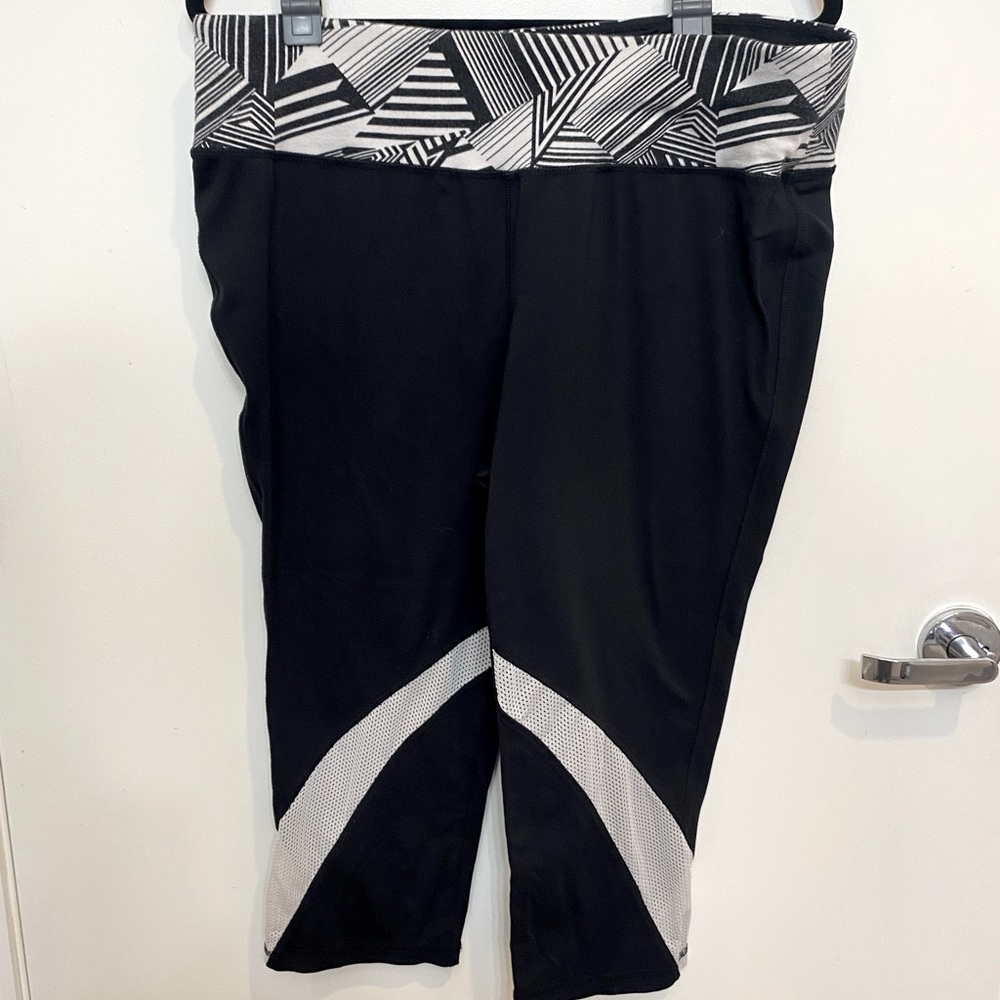Lane Bryant Livi Crop Leggings - 18/20